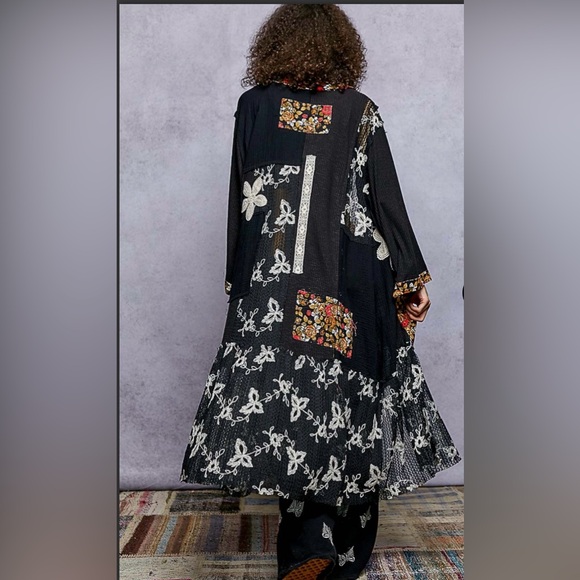 POL Boho Black Embroidered Floral Kimono - Picture 5 of 5